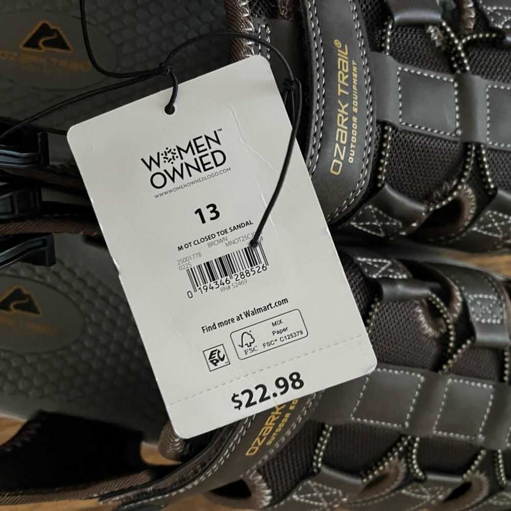 Ozark Trail Dark Brown Closed Toe Sandals 13 - Picture 2 of 3